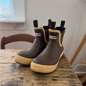 Women’s Xtratuf LEGACY ANKLE DECK BOOT size 7